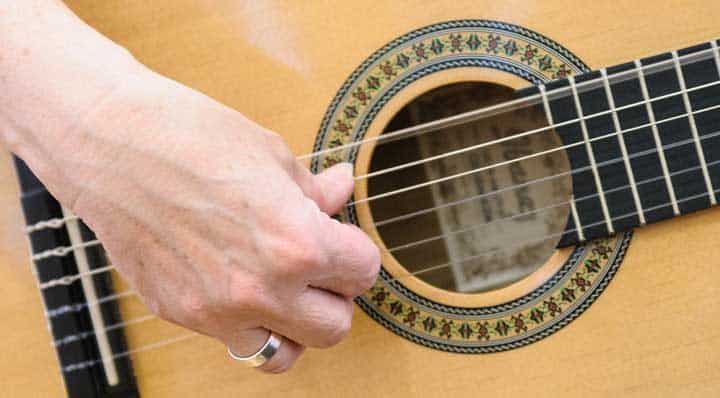 best acoustic guitar strings for beginners