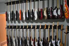 best guitar wall hanger