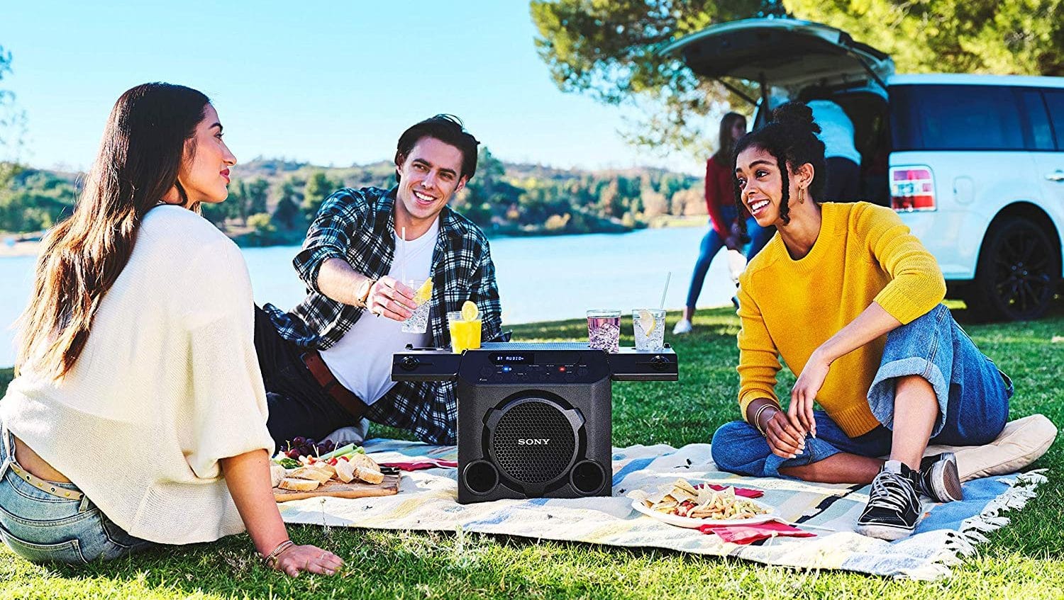Sony GTK PG10 Outdoor Wireless Party Speaker 5 e1564867480359
