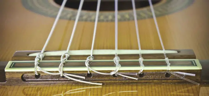 how to change acoustic guitar strings martin